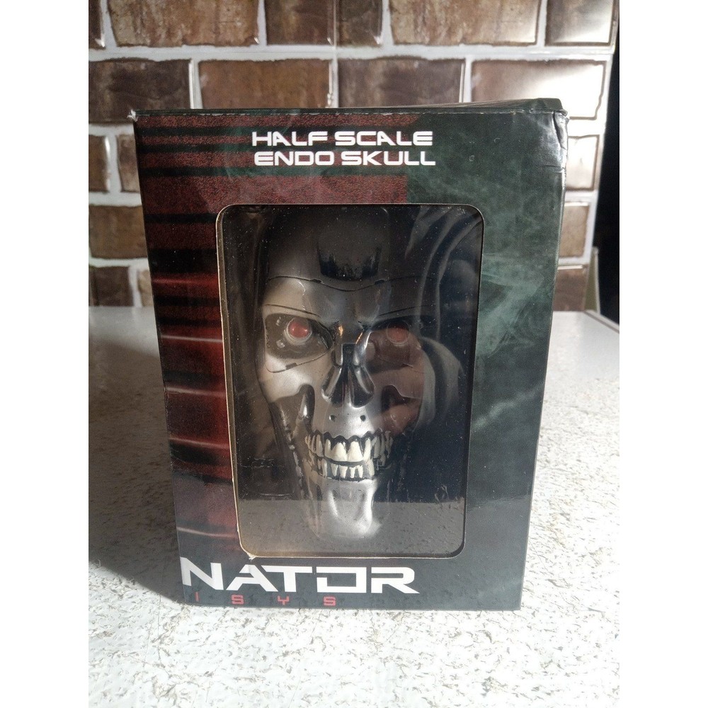 Lootcrate Exclusive Half Scale Endo Skull Terminator Genisys Figurine